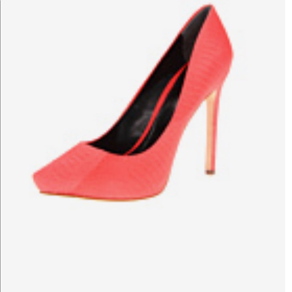 Rachel Roy Gardner Pink Pumps